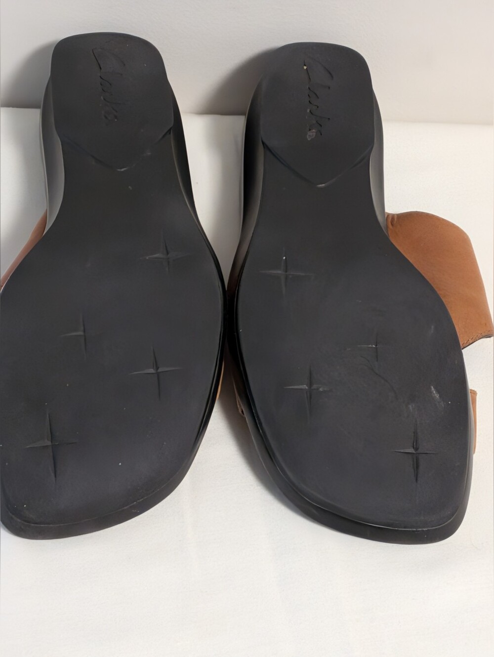 Clarks Brown Leather  Slide Sandals. Vintage. Square Toe . Fair Condition. 8.5. - Picture 6 of 9